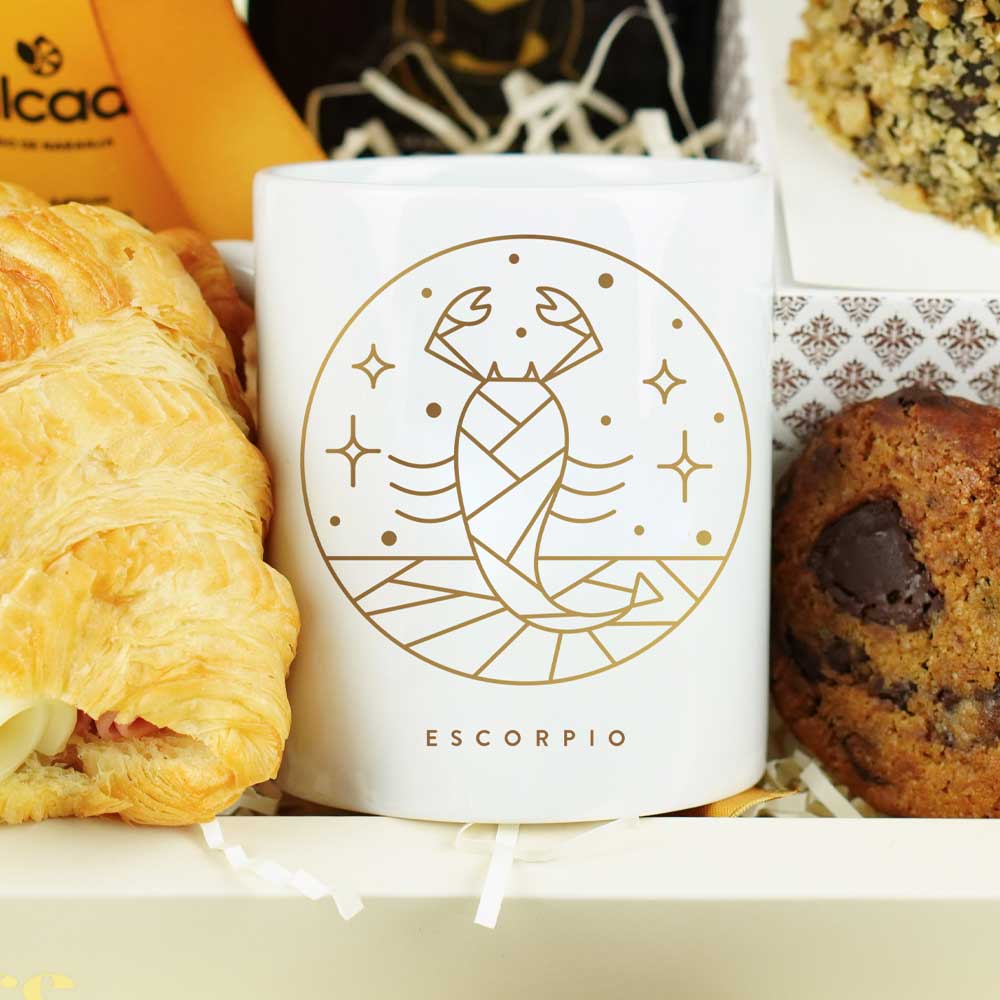 Desayuno sorpresa con taza Escorpio